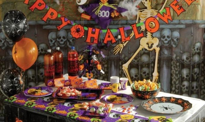 Bàn tiệc đậm chất Halloween