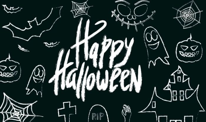 Trang trí bảng Halloween bằng những biểu tượng đặc trưng