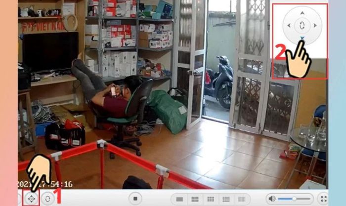 Bạn có thể sử dụng các mũi tên trái, phải, lên, xuống để điều chỉnh góc quay của camera theo ý muốn.
