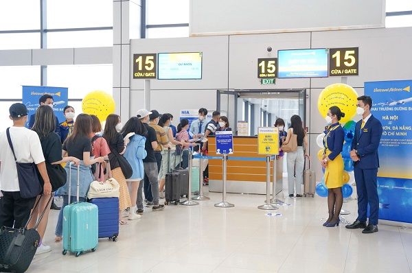 Chọn mục Thêm tài khoản ngân hàng để tiếp tục