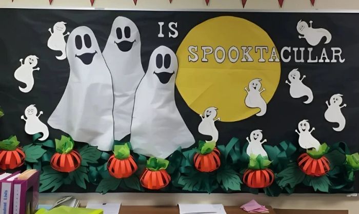 Trang trí bảng Halloween số 3 với sắc màu tươi sáng và hấp dẫn