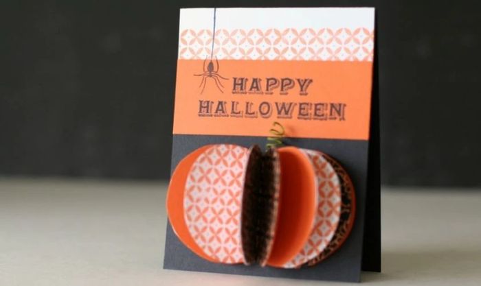 Thiệp Halloween mang phong cách cá nhân