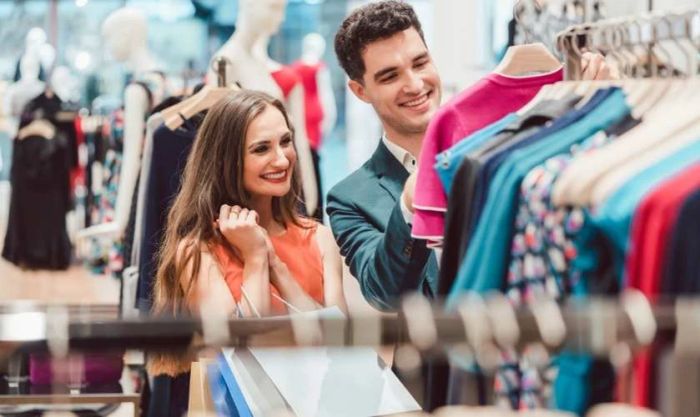 Gợi ý quà tặng ngày Gia đình Việt Nam dành cho vợ hoặc chồng - Quần áo