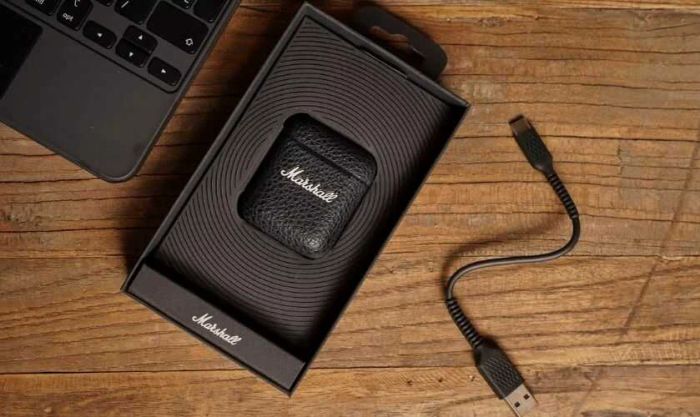 Hướng dẫn sạc pin để sử dụng tai nghe Marshall Minor 3 hiệu quả