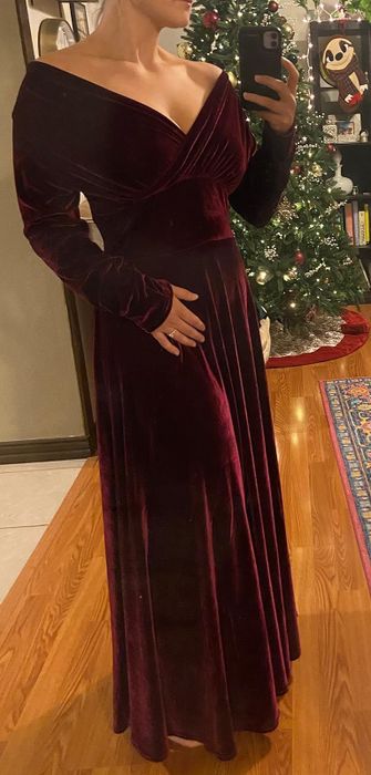 another reviewer in the maroon variation of the dress