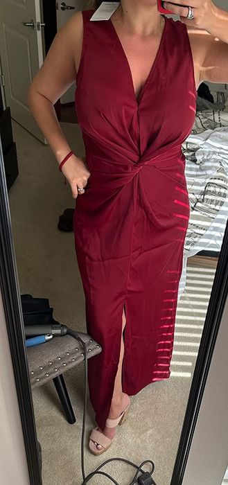Another reviewer in the wine-colored dress