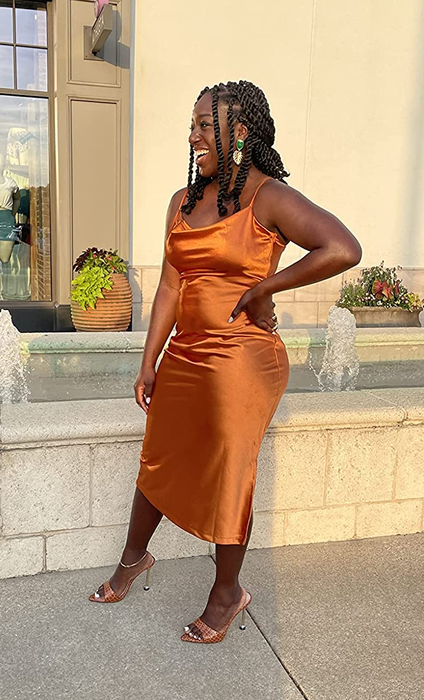 Another reviewer wearing rust orange