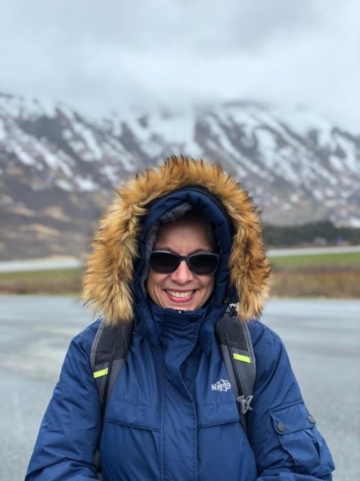 A reviewer rocking the jacket in blue.