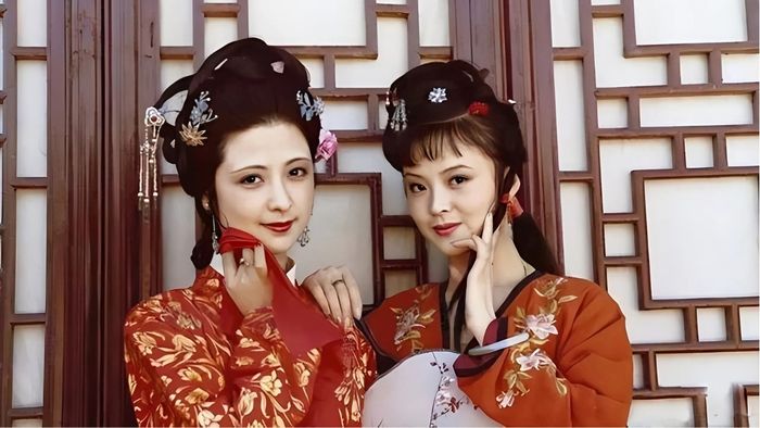 Nhân vật trong Hồng Lâu Mộng: Vưu Nhị Thư và Vưu Tam Tỉ