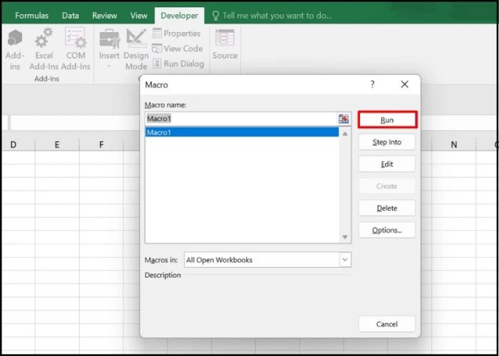 Nhấn vào run để thực thi macro trong Excel