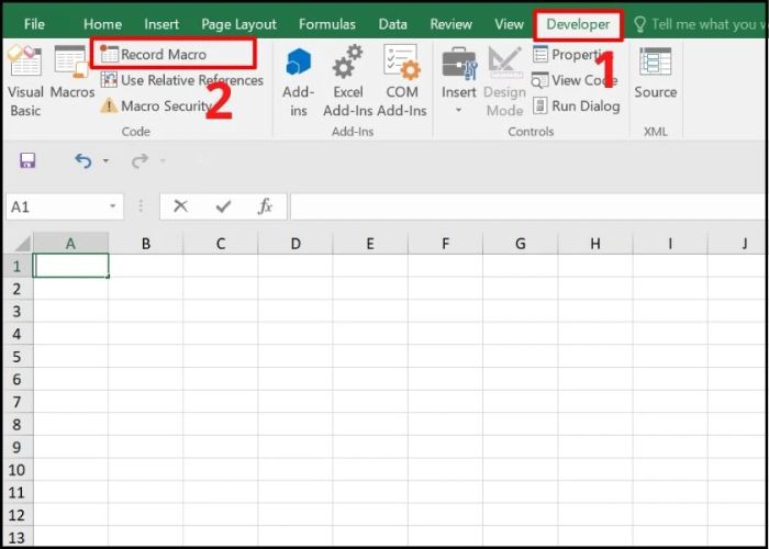 Nhấn vào Record Macro trong Excel