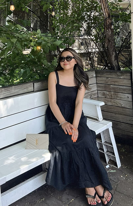 Another reviewer dressed in black