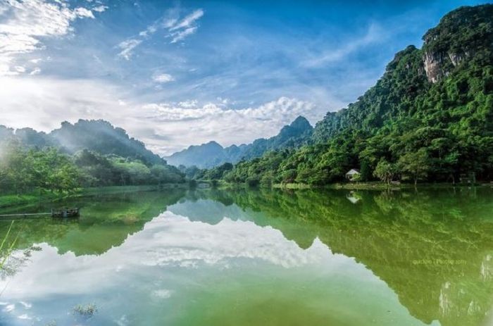 Dong Chuong Lake photo 2
