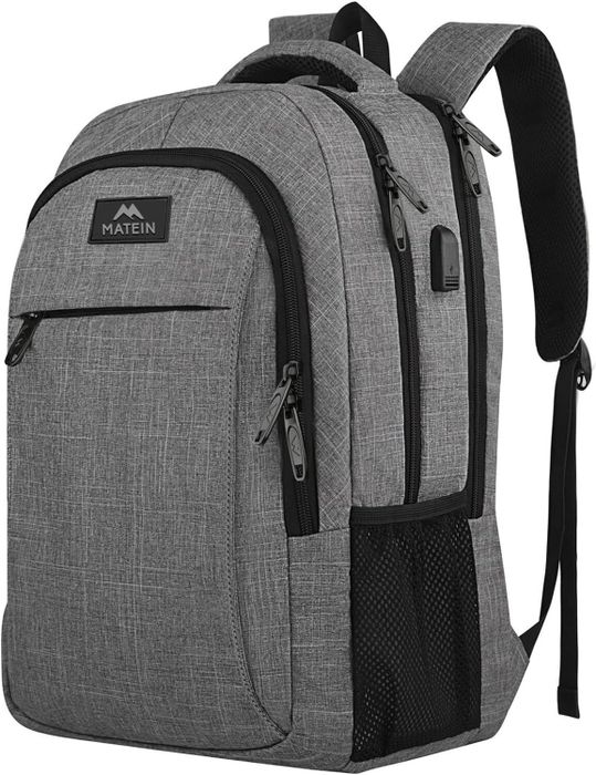 The minimalist grey backpack