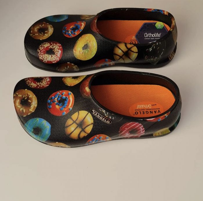 The donut slip-resistant clogs