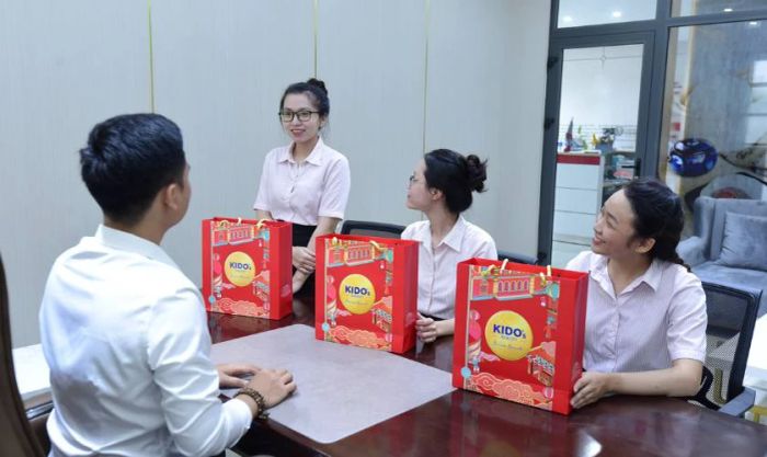 Chúc các bạn một năm mới đầy ắp niềm vui, hạnh phúc và thành công.