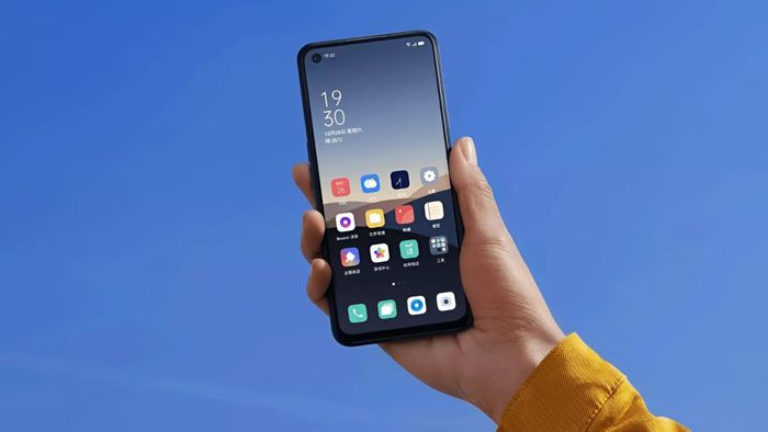Which smartphones feature the Snapdragon 460 chip?