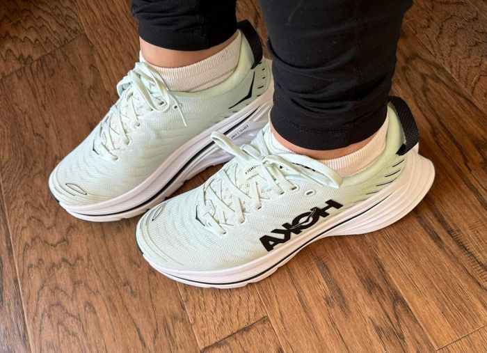 The reviewer is wearing the shoes in the photo.
