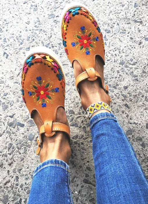 A model showcasing the huaraches