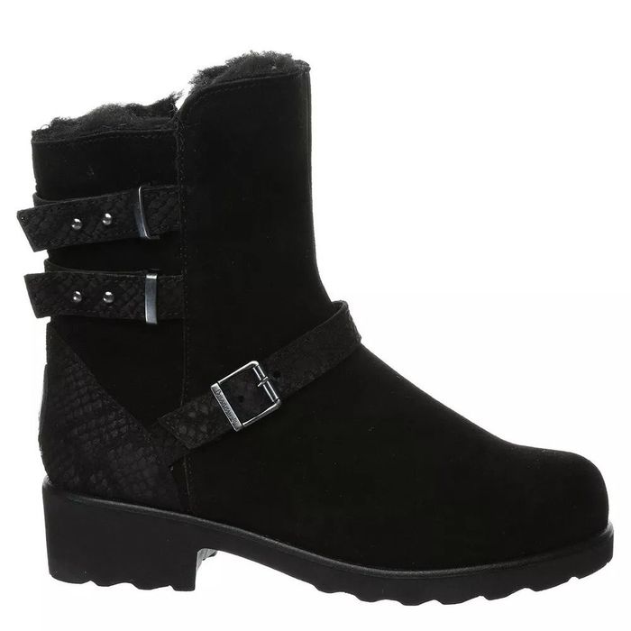 the black suede boot