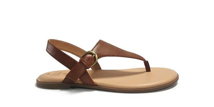 The hooded thong sandals