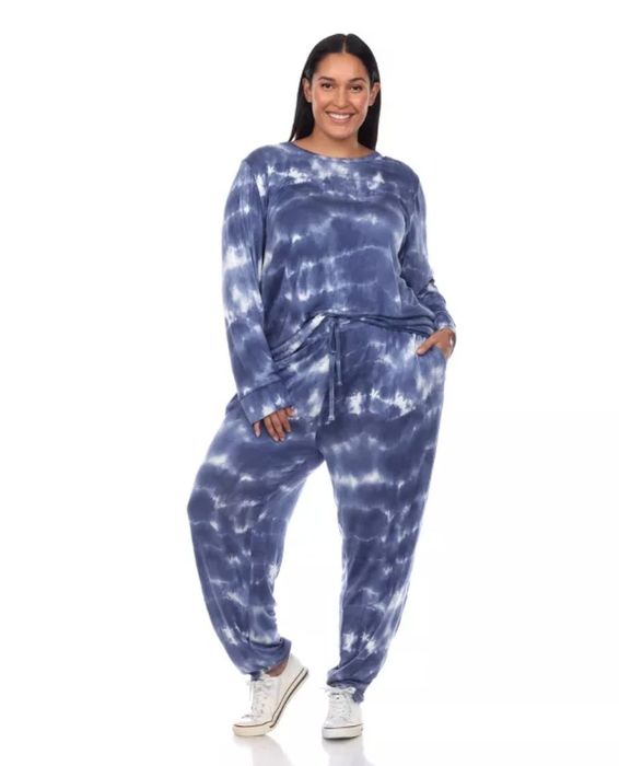 A model wearing the blue tie-dye lounge set