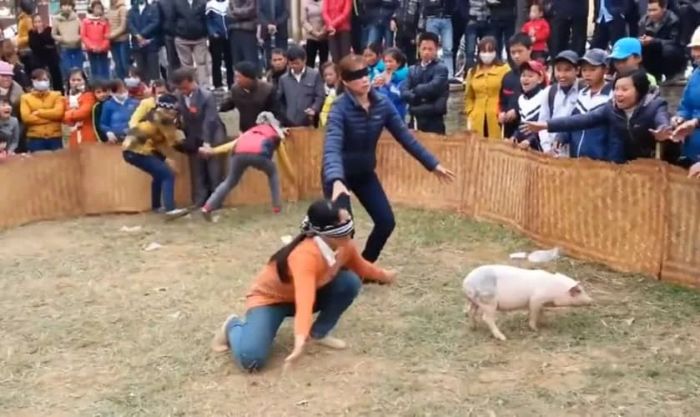 Bịt mắt bắt lợn