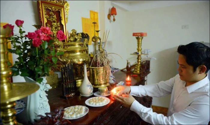 Văn khấn gia tiên buổi chiều