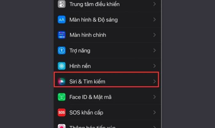 Truy cập Cài đặt trên thiết bị và chọn mục Siri & Tìm kiếm