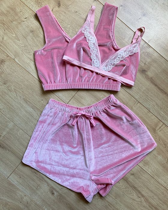 the Layla Velvet Loungewear Set displayed flat on the floor