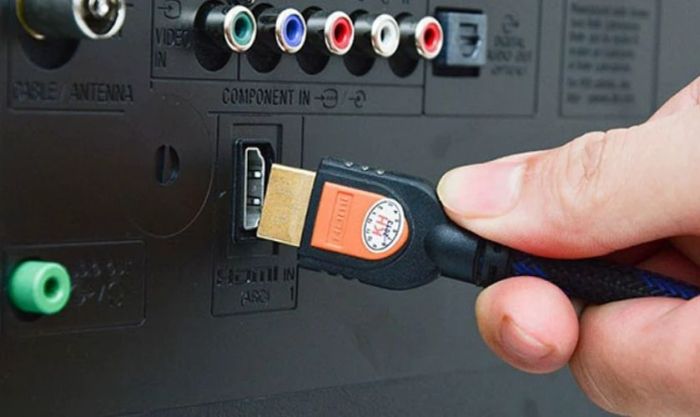 Kết nối máy tính với tivi bằng dây cáp HDMI