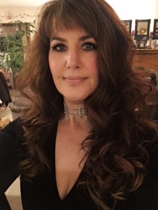 reviewer with stunning hair