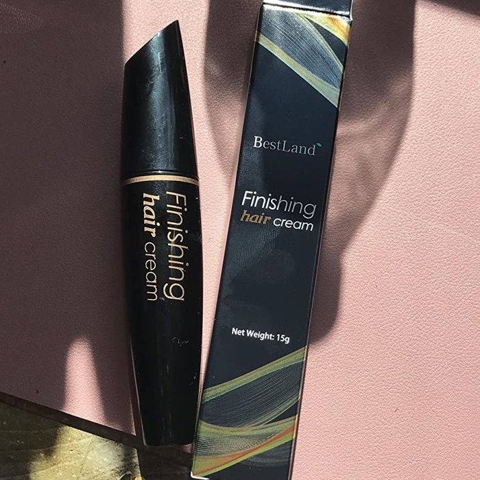 A photo of the finishing stick and its packaging