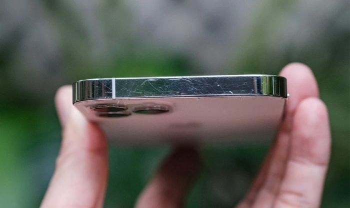 kiểm tra tình trạng ngoại hình iphone 12 pro max