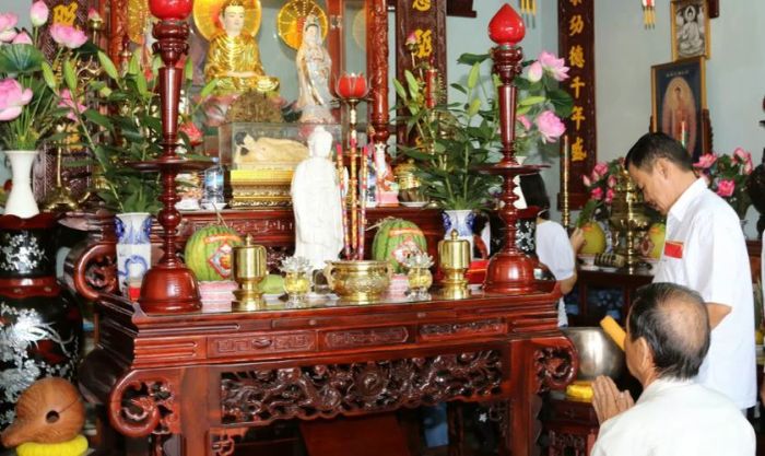 Văn khấn dành cho ngày rằm Tết Trung Thu cúng thần tài