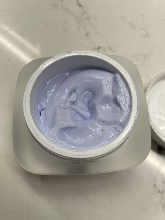 photo showcasing the texture of the styling paste