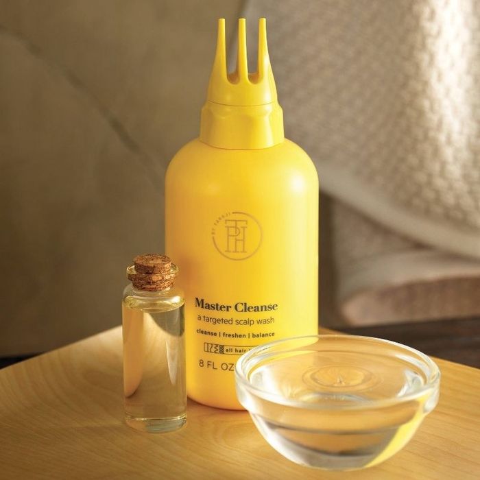 A photo of the scalp wash.