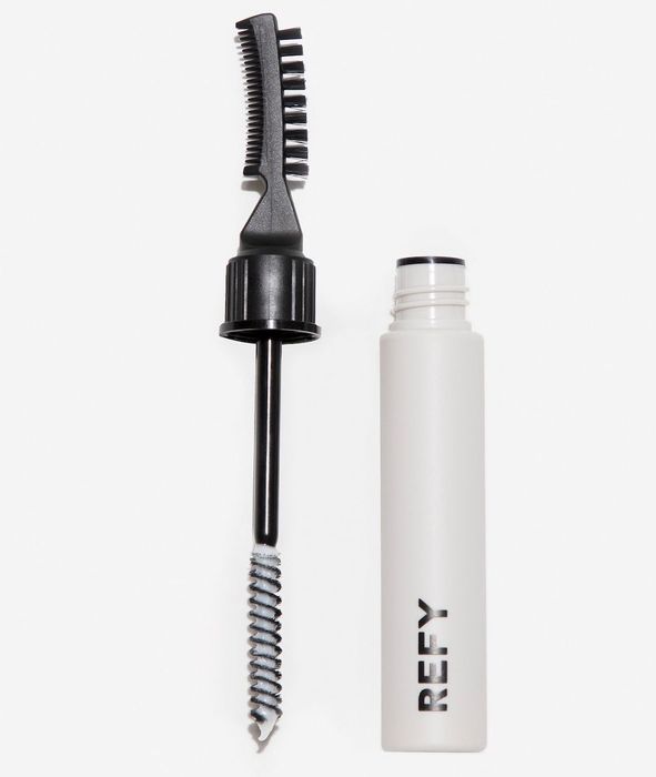 the tube of brow gel along with its applicator