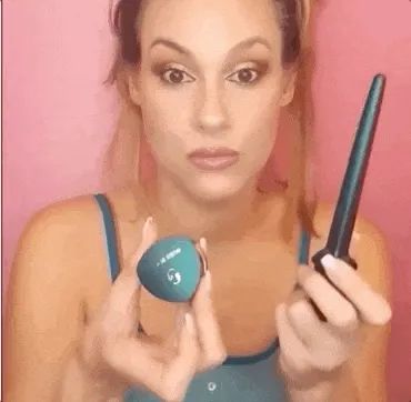A gif showing someone using the applicator tool to apply eyeliner.