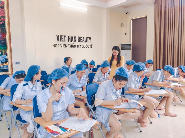 Viet Han Beauty Aesthetic Academy Image 2