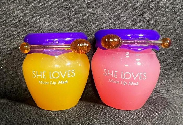 Two jars of lip masks