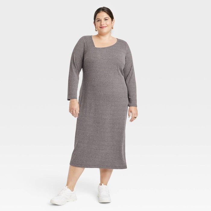 model showcasing the gray dress