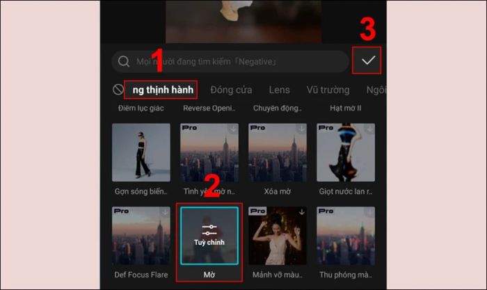 Chọn mục hiệu ứng Đang thịnh hành, lựa chọn hiệu ứng làm mờ và nhấn vào biểu tượng lưu