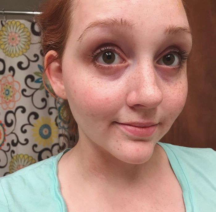 the same reviewer with a clean, refreshed face