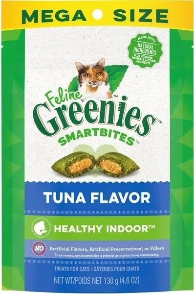 Feline Greenies Smartbites tuna-flavored treats, mega size, 130g (4.6 oz), made with natural ingredients for healthy indoor cats.
