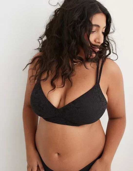 Model showcasing the black bra