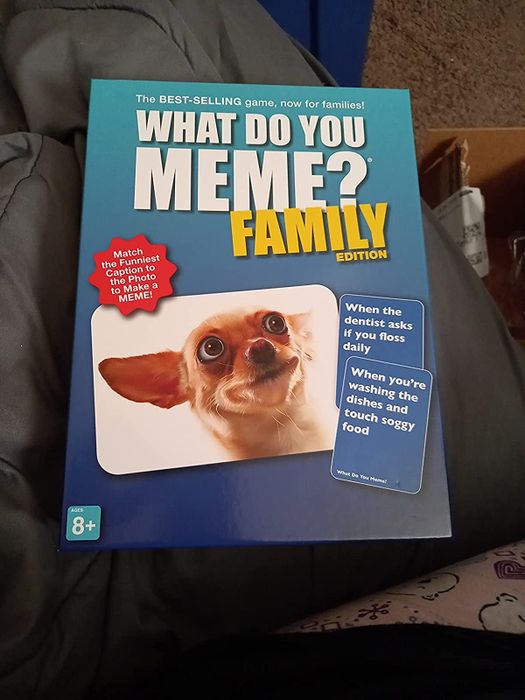 A reviewer's thoughts on the What Do You Meme game