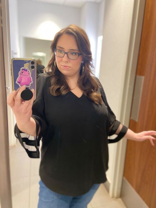 Reviewer styling the BLENCOT bell-sleeve tunic