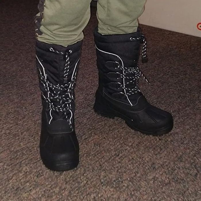 Image of the boots provided by a reviewer