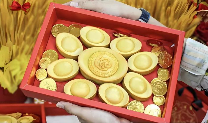 Những loại bánh hình thỏi vàng dùng để cúng Thần Tài